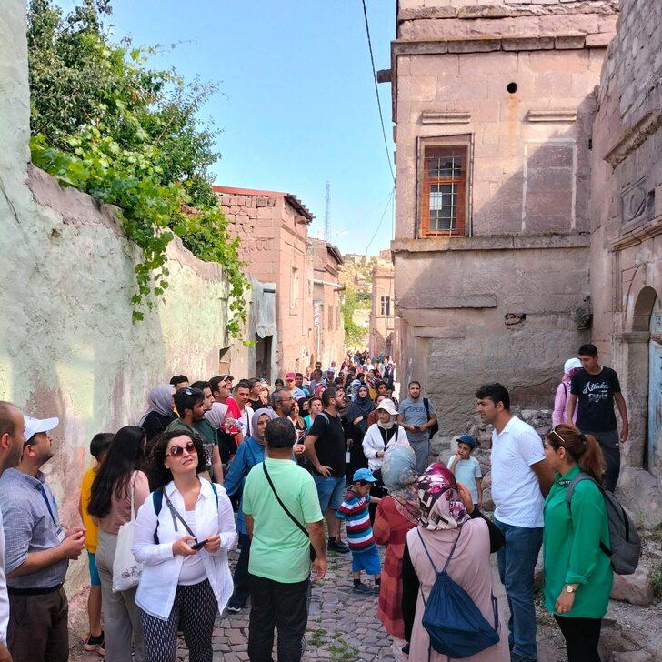 "Avrupa'daki Türkler" Kayseri'de kültür turlarıyla tarihi yerleri geziyor G5