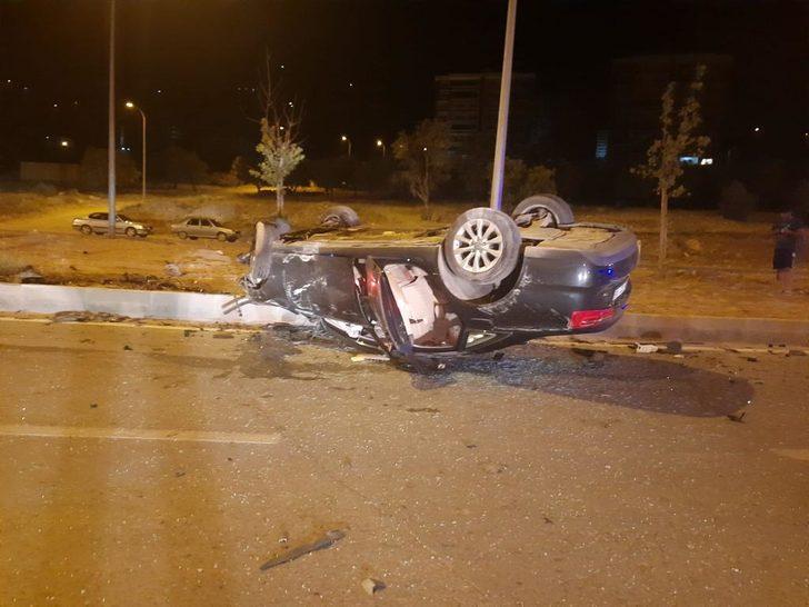 Kahramanmaraş'ta çarpışan otomobillerdeki 1 kişi öldü, 2 kişi yaralandı G2