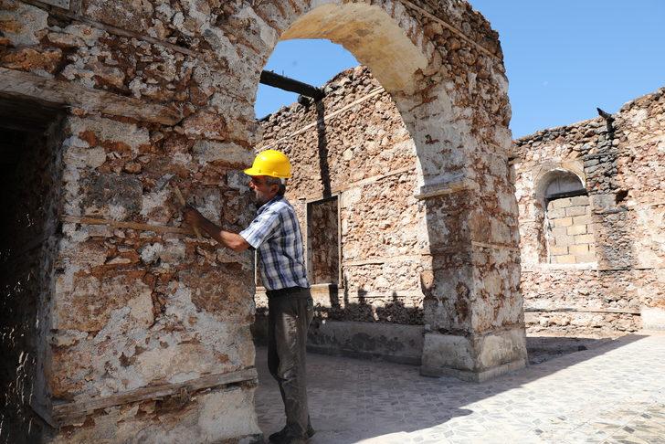 Antalya'da yangında zarar gören tarihi bina Devlet Konuk Evi olacak G4
