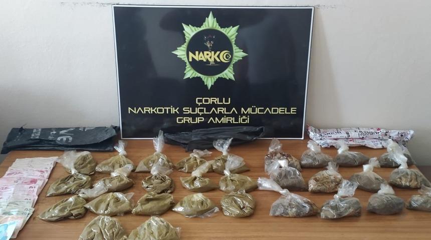 Tekirdağ'da toprağa gizlenmiş 1 kilo 250 gram esrar ele geçirildi