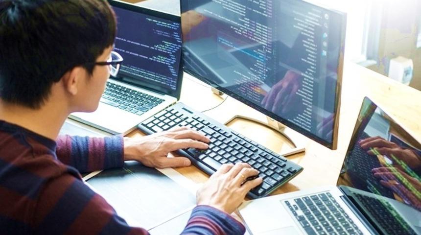 Bilgisayar Programcılığı bölümü mezunu ne iş yapar? Bilgisayar Programcılığı bölümünden mezun olanlar hangi işlerde çalışır?