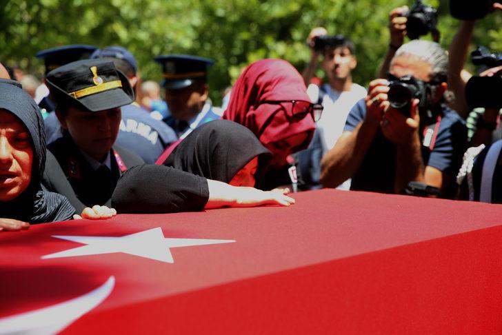 Şehit Uzman Çavuş Mustafa Bozkurt, Kayseri'de toprağa verildi G2