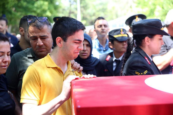 Şehit Uzman Çavuş Mustafa Bozkurt, Kayseri'de toprağa verildi G4