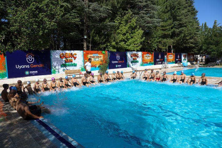 Diyarbakır'da 1500 öğrenciye Hazar Uyanış Gençlik Kampında ücretsiz tatil imkanı G5