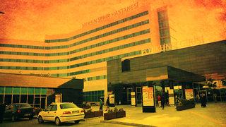 Hayatını kaybetti, 30 kişi bahçede toplandı! Oğlu polisin silahını alıp... Hastanede dehşet anları