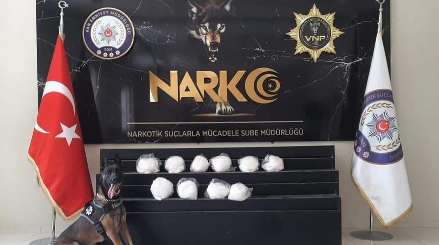 Van'da 10 kilo 460 sentetik uyuşturucu ele geçirildi