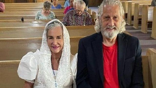 70'li yaşlarındaki yeni evliler 'hayatlarının en iyi cinsel birlikteliğini' yaşadıklarını söylüyor! Ama nasıl?