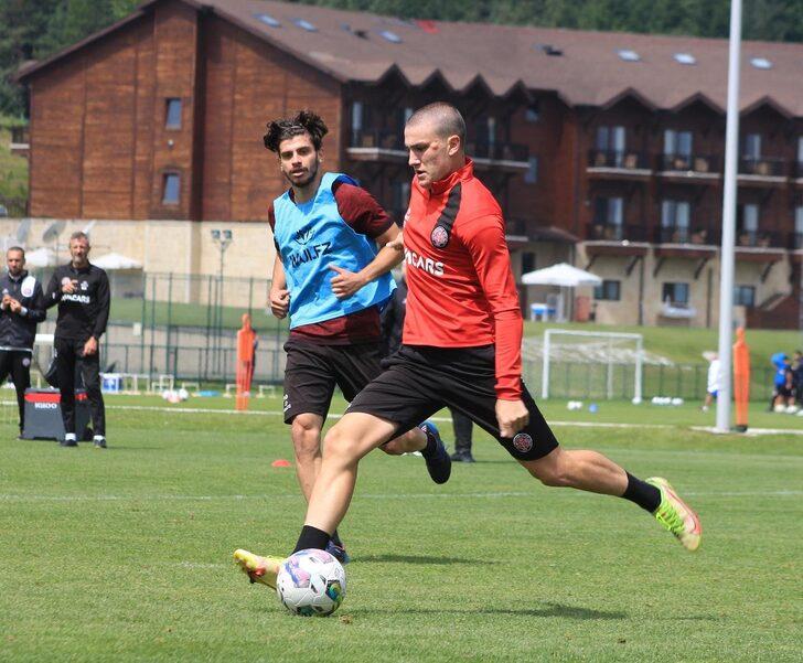 Fatih Karagümrük, yeni sezon hazırlıklarını Topuk Yaylası'nda sürdürüyor G3