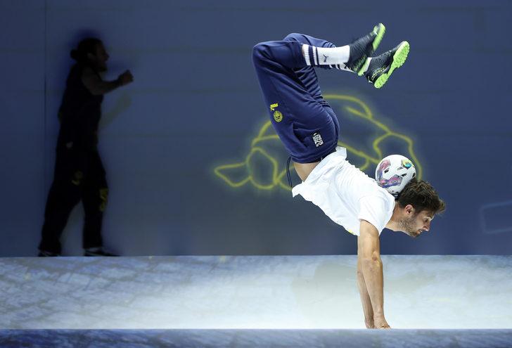 Fenerbahçe yeni sezon formalarını tanıttı G1