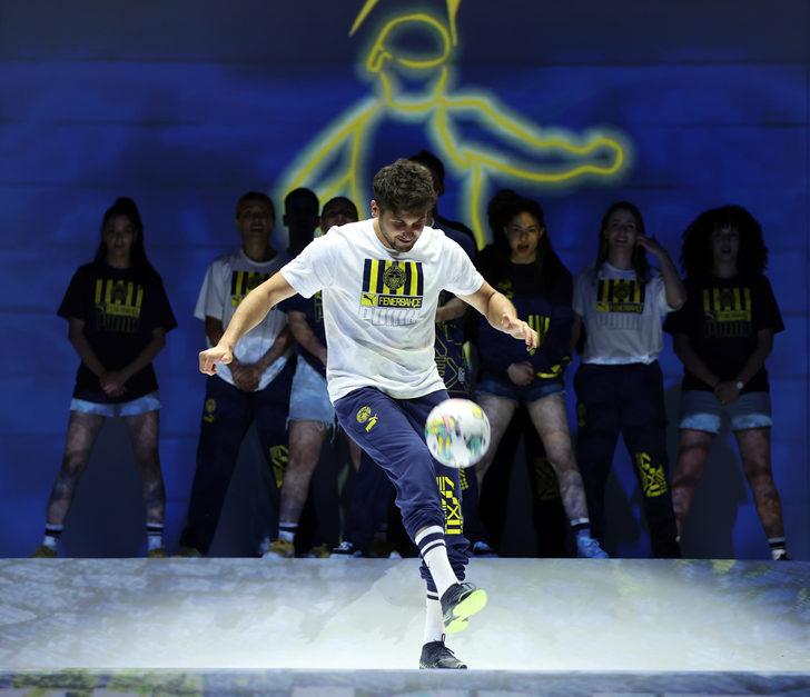 Fenerbahçe yeni sezon formalarını tanıttı G4