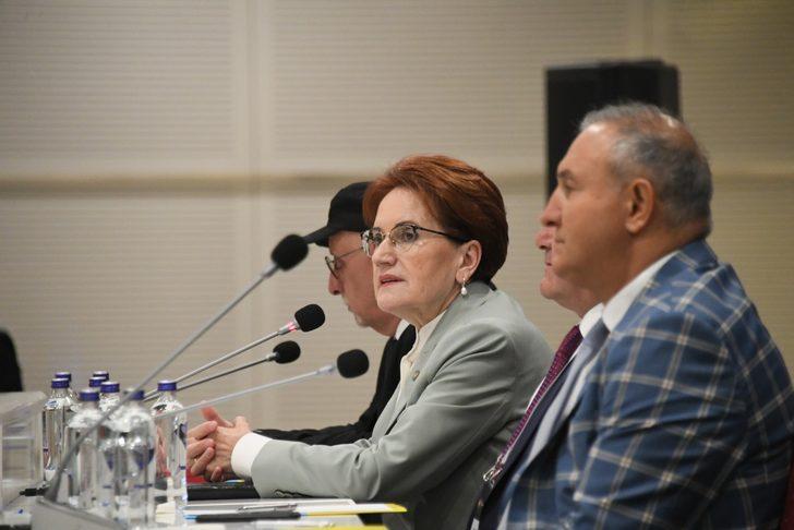 Akşener, partisinin İç Anadolu Bölgesi ilçe başkanlarıyla görüştü G2