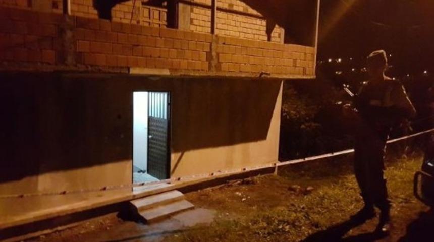 K&ouml;yl&uuml; komşu kadınların bı&ccedil;aklı kavgası: 1 &ouml;l&uuml;, 1 yaralı