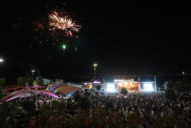 Mustafa Ceceli Yalova'da konser verdi G3