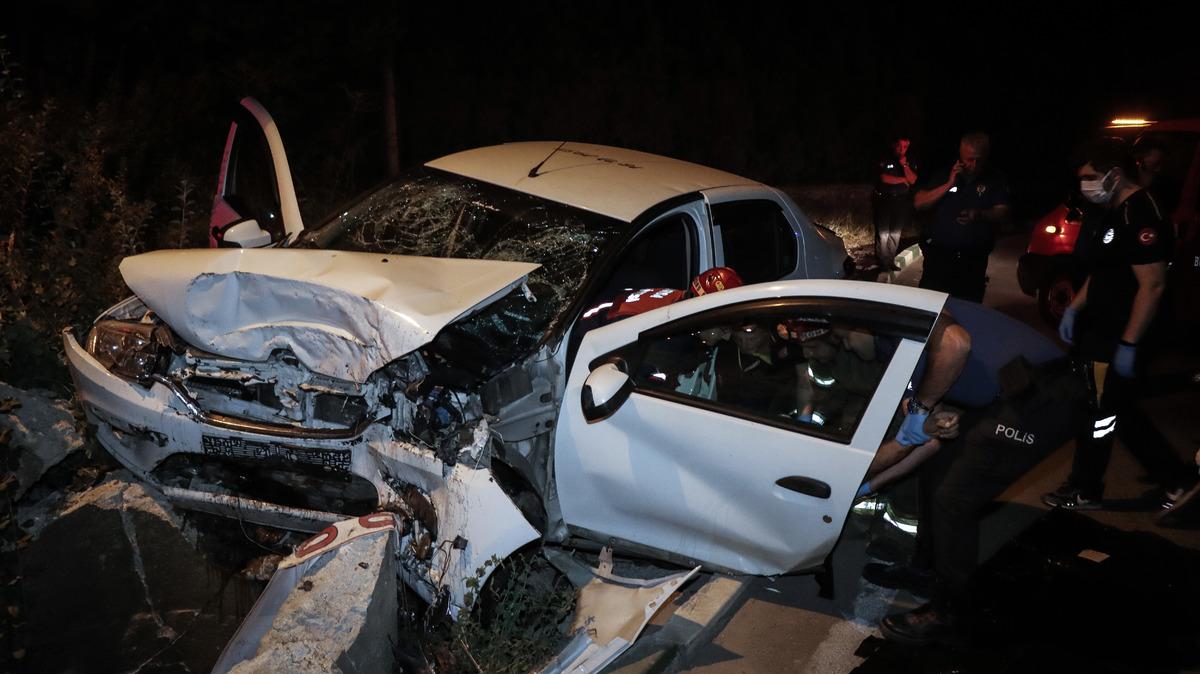 Bursa'daki kazada 1 kişi &ouml;ld&uuml; 2 kişi ağır yaralandı