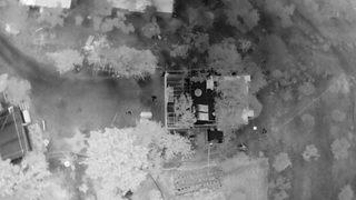 Adana'da FETÖ'nün hücre evine yönelik operasyon polis kamerasında