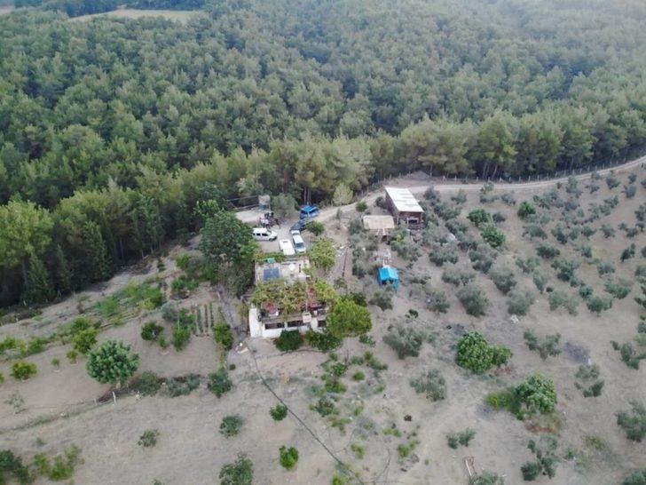 Adana'da FETÖ'nün hücre evine yönelik operasyon polis kamerasında G1