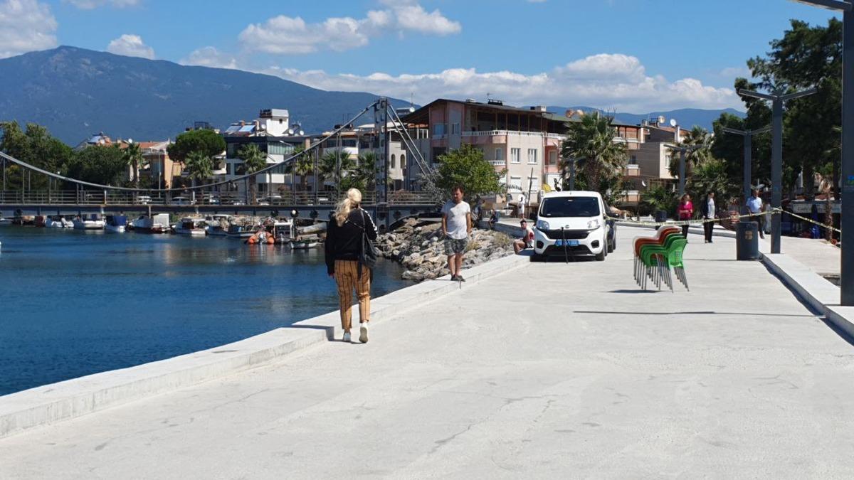 Balıkesir'de teknenin batması sonucu kaybolan 2 kişi aranıyor