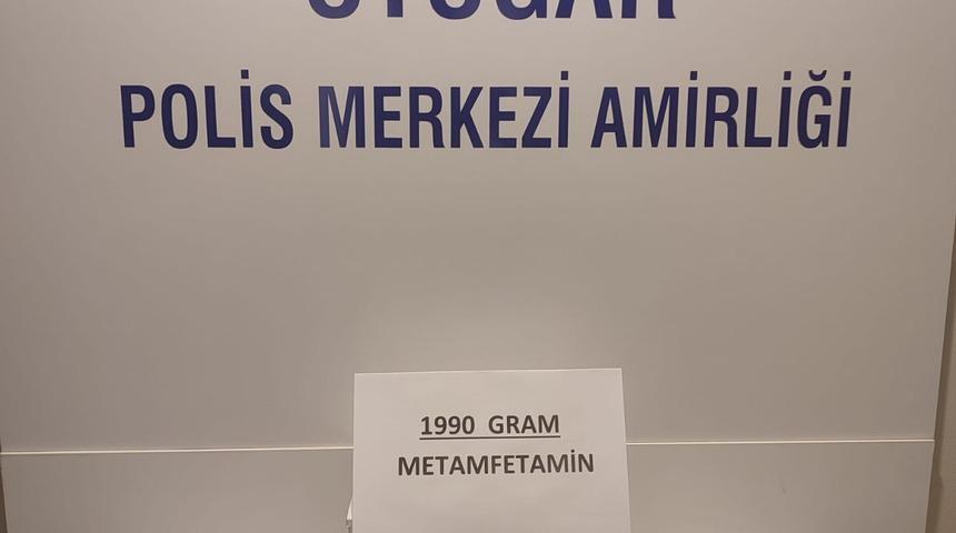 15 Temmuz Demokrasi Otogarı'nda taksideki yolcunun taşıdığı kutuda uyuşturucu bulundu
