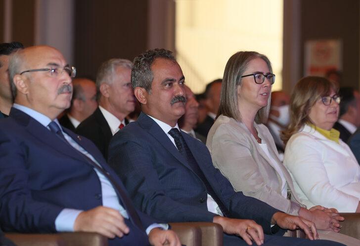 Bakan Özer, "okul aile birliklerinin bağış taleplerine" ilişkin konuştu: G1