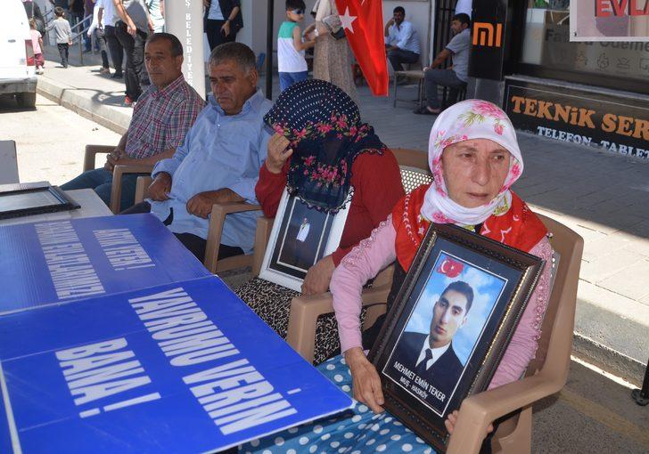 Muşlu aileler evlatları için HDP il binası önündeki oturma eylemini sürdürdü G4
