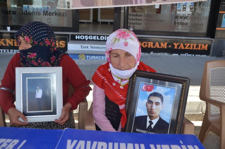 Muşlu aileler evlatları için HDP il binası önündeki oturma eylemini sürdürdü G5