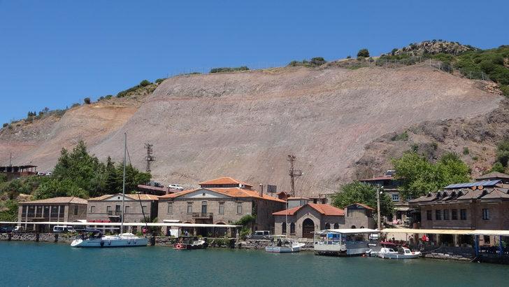 Kaya ıslahı tamamlanan Assos Antik Limanı yeniden turistleri ağırlıyor G3