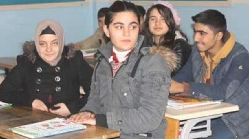 T&uuml;rkiye bu kızı konuşuyor