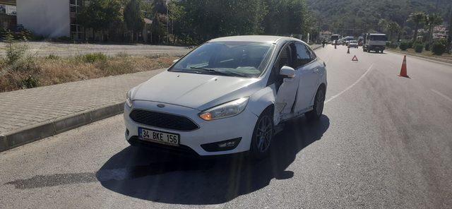 Fethiye'de otomobiller çarpıştı 4 kişi yaralandı