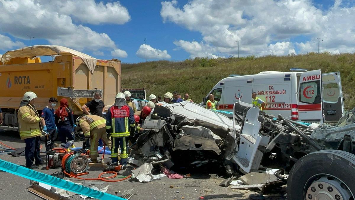 Başakşehir'deki trafik kazasında bir kişi &ouml;ld&uuml;