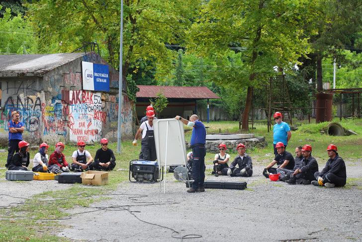 Sakarya'da kurulan arama kurtarma ekibi "SABAK" olası afetlerde görev alacak G2