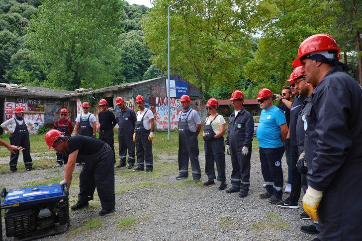 Sakarya'da kurulan arama kurtarma ekibi "SABAK" olası afetlerde görev alacak G4