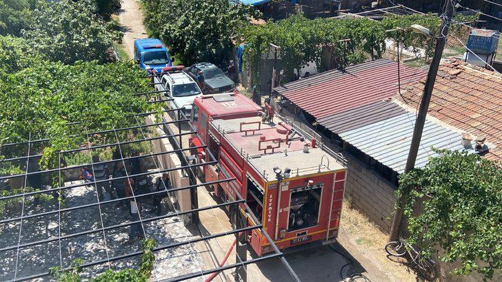 Hatay'da yangın çıkan ev kullanılamaz hale geldi G4