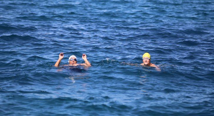 Genç yüzücü Aysu Türkoğlu, Manş Denizi'ni geçmeye hazırlanıyor G2