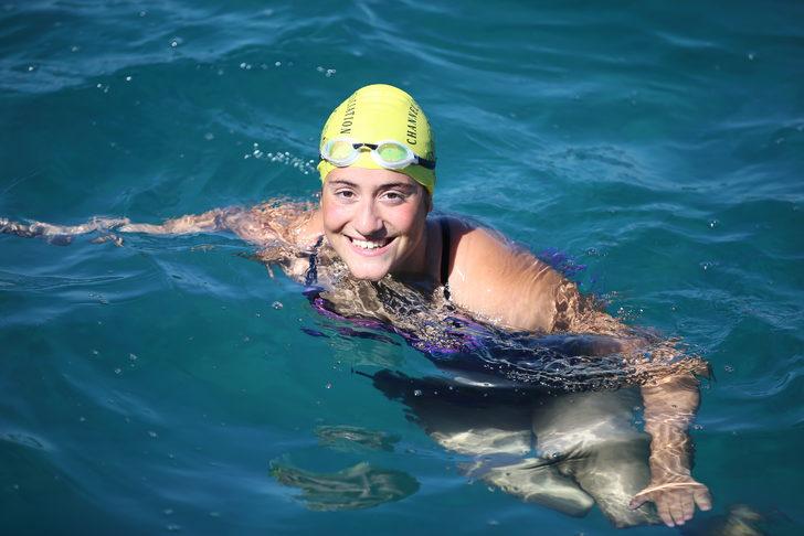 Genç yüzücü Aysu Türkoğlu, Manş Denizi'ni geçmeye hazırlanıyor G5