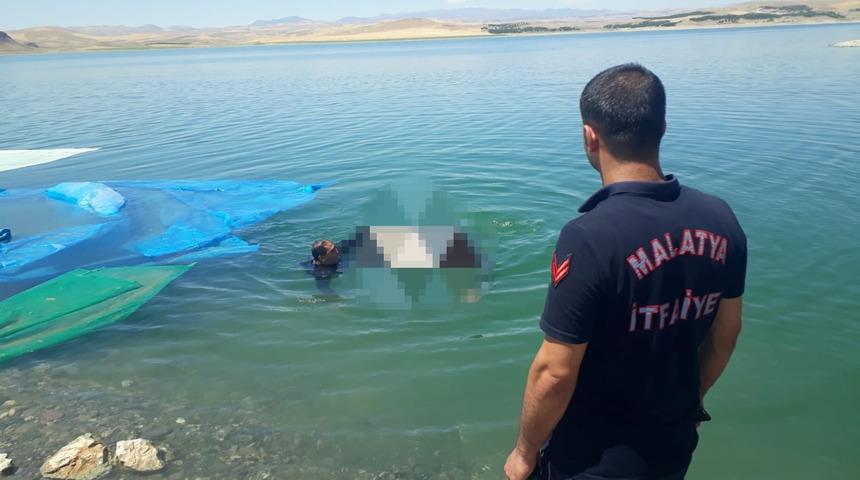 Elazığ'da serinlemek için baraj gölüne giren 2 arkadaş boğuldu