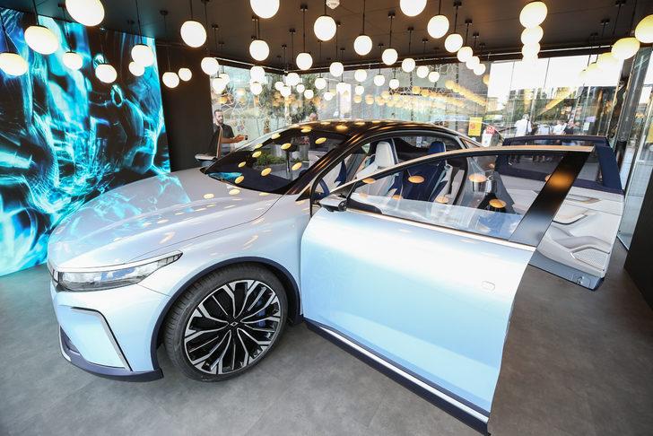 Togg, "Konsept Akıllı Cihazını" Zorlu Center'da vitrine çıkardı G3