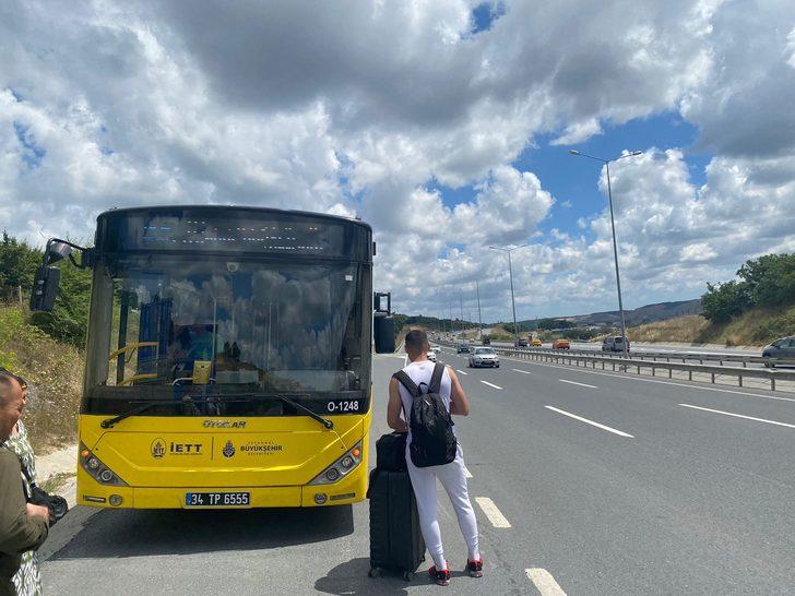 İETT otobüsünün arızalanması nedeniyle İstanbul Havalimanı yolcuları yolda kaldı G1