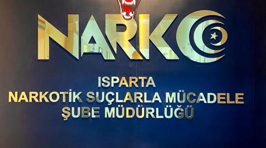 Isparta'da uyuşturucu operasyonunda yakalanan 14 zanlıdan 2'si tutuklandı