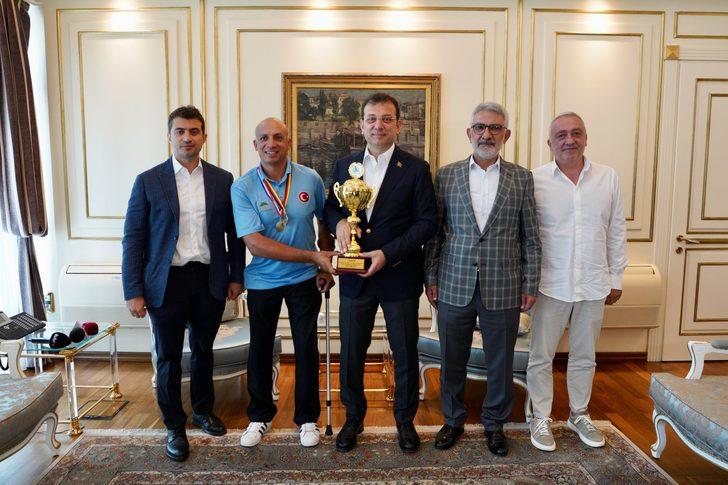 İBB Başkanı İmamoğlu, milli golfçü Mehmet Kazan'ı ağırladı G3