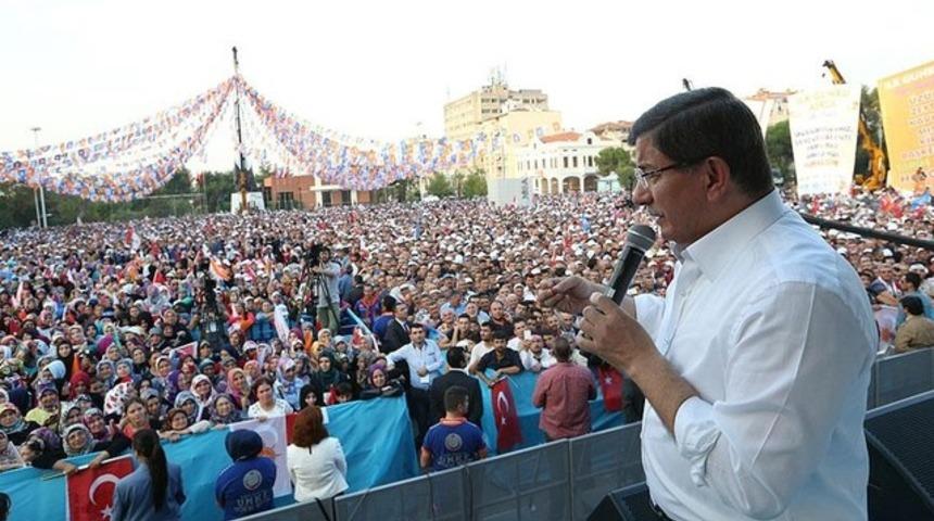 Ahmet Davutoğlu: HDP, terör örgütü ile selfie çekmekten vazgeç