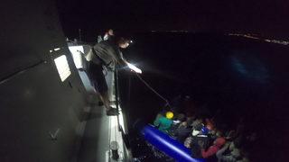 İzmir'de 67 düzensiz göçmen yakalandı