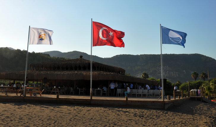 Muğla'da belediyeye ait halk plajına mavi bayrak verildi G1