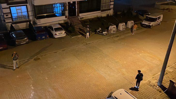 Düzce ve Bolu'da bazı vatandaşlar depremin ardından sokağa çıktı G1