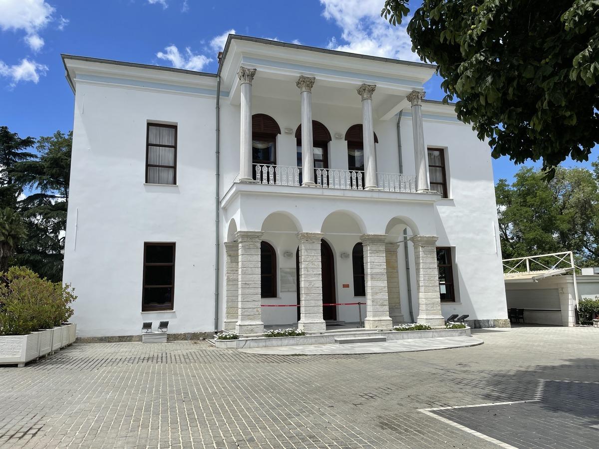 "Emirgan Korusu'ndaki k&ouml;şklerin İBB Başkanı İmamoğlu ve eşine tahsis edildiği" iddiası: