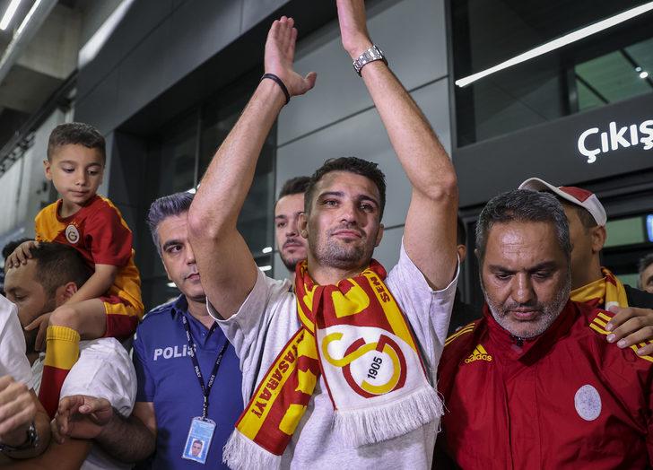 Galatasaray'ın transfer görüşmelerine başladığı Dubois, İstanbul geldi G3