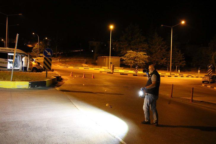 GÜNCELLEME - Uşak'ta denetimden kaçarken kamyonetiyle polise çarpan sürücü tutuklandı G3