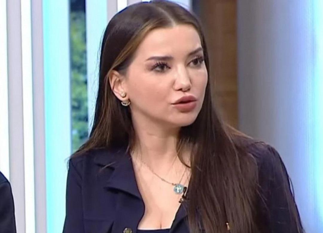 Psikolog Esra Ezmeci'ye gelen soru şaşkına &ccedil;evirdi! "Eşimi birden fazla erkekle..."