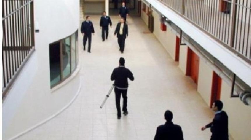 Cezaevinde 'şarap' zehirlenmesi