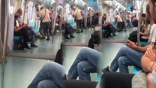 Marmaray'da panik anları! 'Bak seni var ya bıçaklarım'