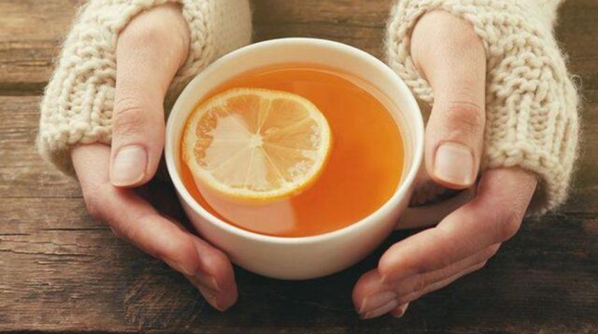 İbn-i Sina'nın reçetesinden boğaz ağrısına müthiş çözüm! Öksürüğü kesiyor, bademcikleri iyileşiriyor